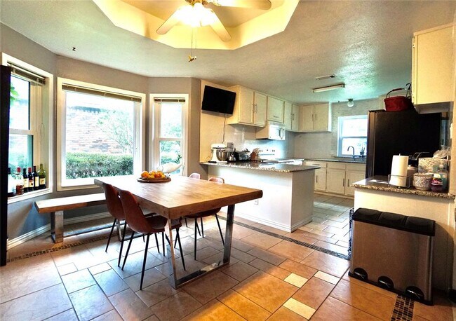 Foto del edificio - 4905 Inwood Dr