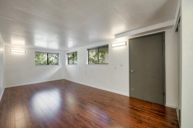 Foto del edificio - 26461 Taaffe Rd
