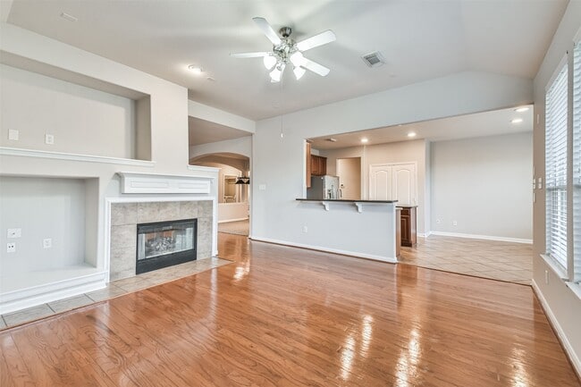 Foto del edificio - 9506 Gramond Hall Ct
