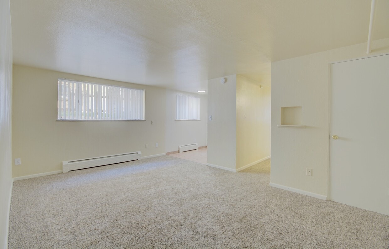 Primary Photo - Mayor Apartments - UTILITIES INCLUDED*!