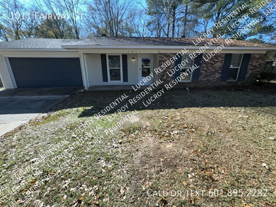 Primary Photo - Welcome to this charming 3-bedroom, 2-bath...