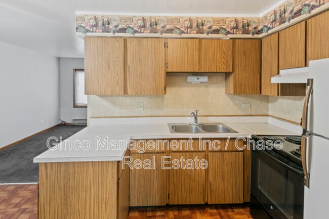 Foto del edificio - 17754 Rosewood Dr