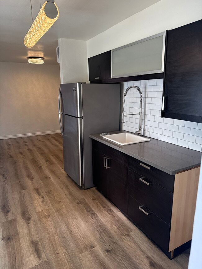 Foto del edificio - 1711 Miramar St