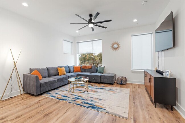 Foto del edificio - 1417 Kramer Ln