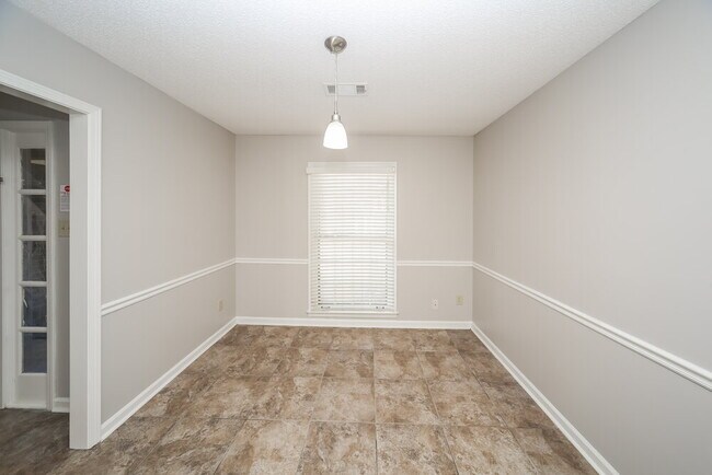 Building Photo - 4481 Tracy Lynn Dr