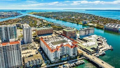 Building Photo - 700 S Harbour Island Blvd