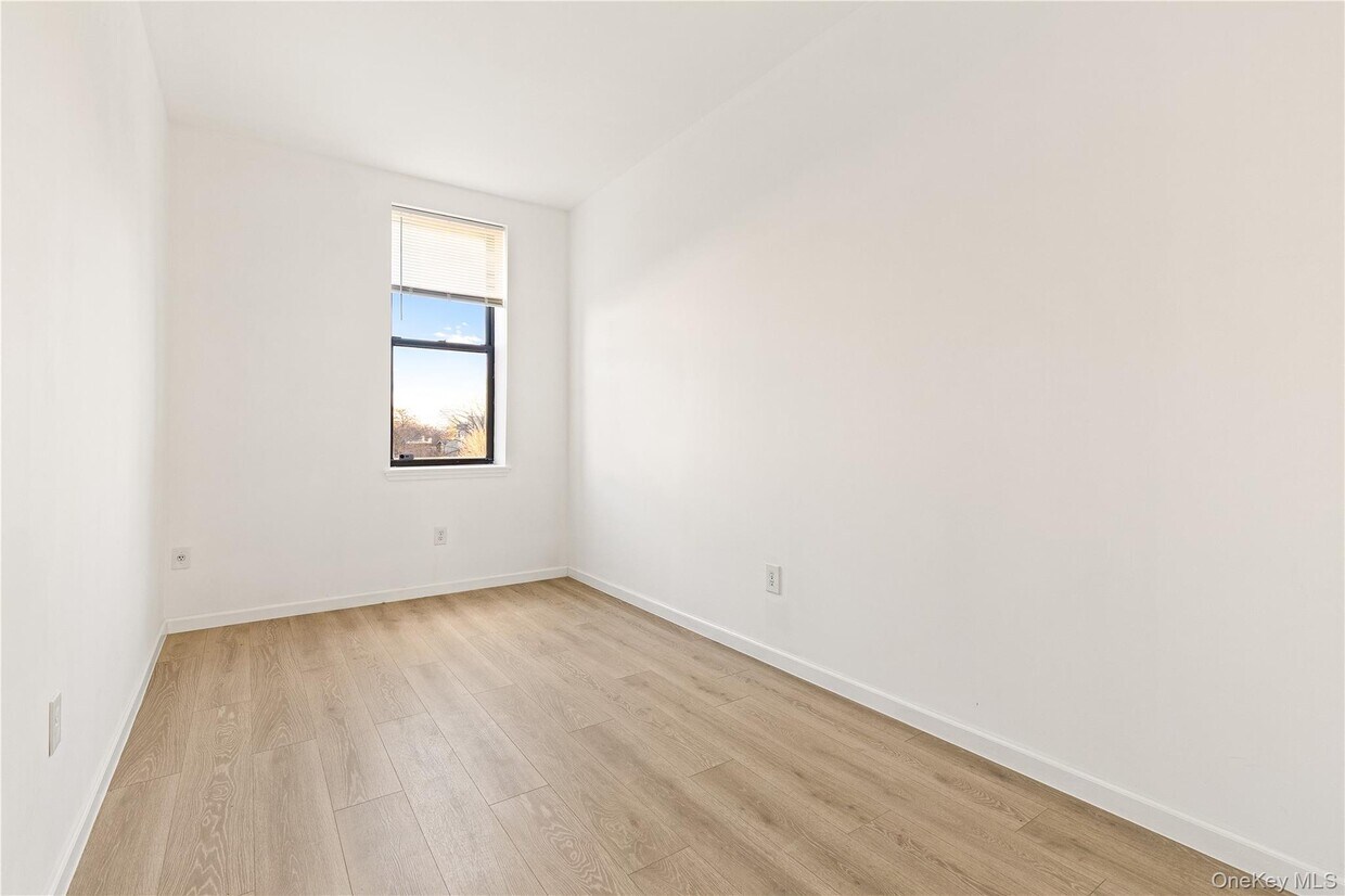 Foto del edificio - 1644 Atlantic Ave