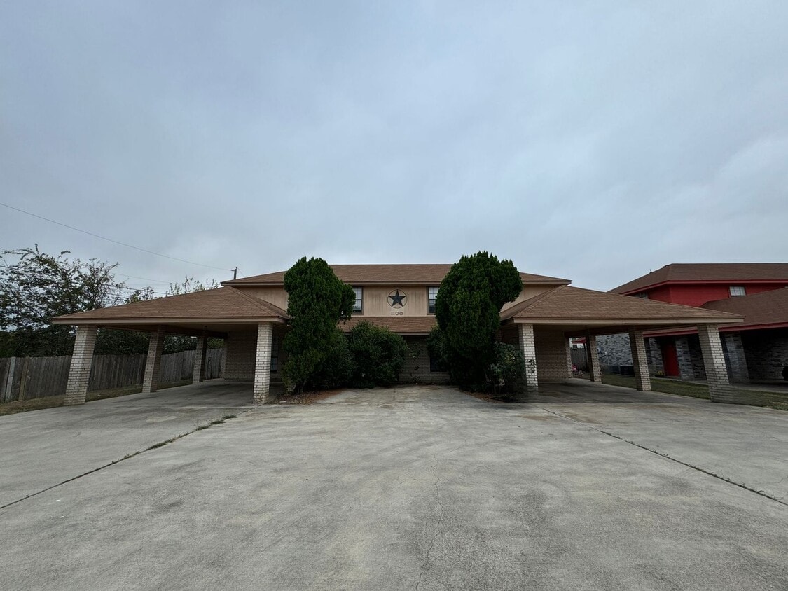 Foto principal - 1100 Leslie Cir