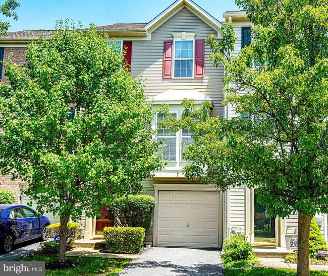 Building Photo - 9736 Morningview Cir