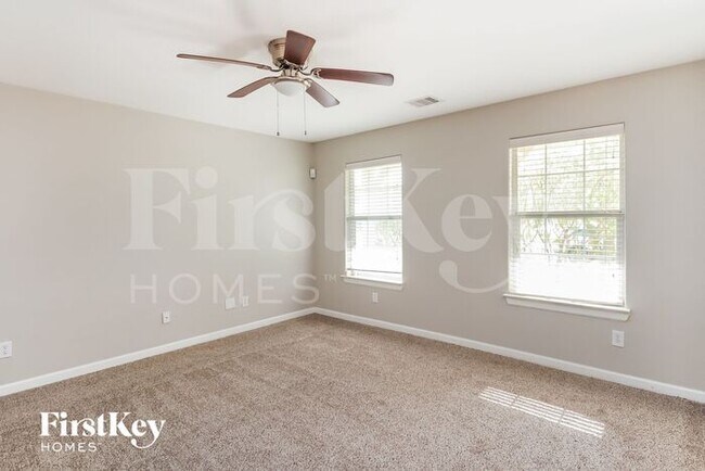 Building Photo - 2621 Marlin Dr
