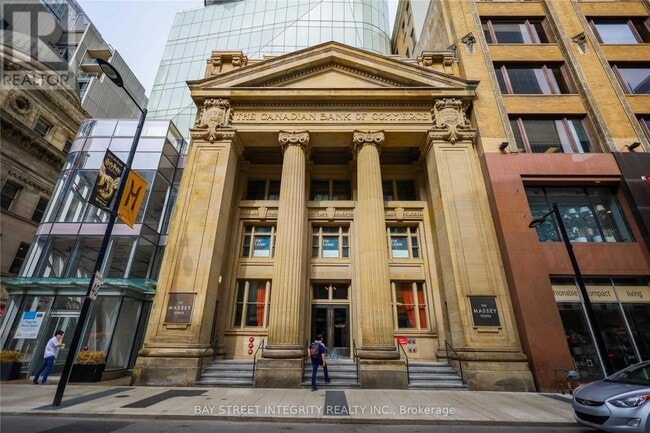 Building Photo - 197 Yonge St