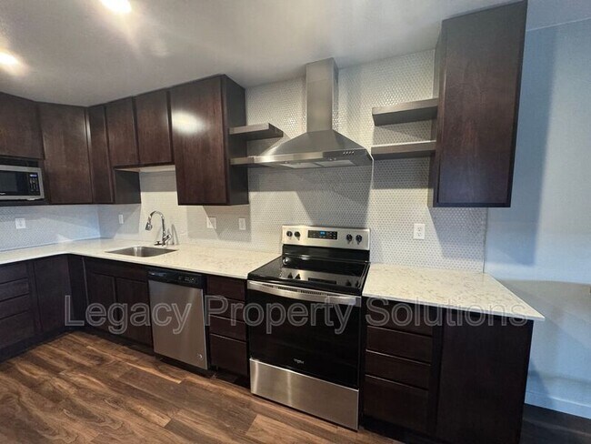 Foto del edificio - 208 E Greenfield Ln