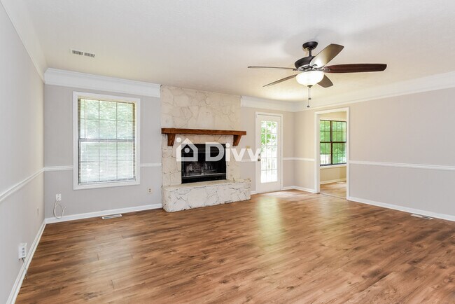 Building Photo - 1081 Neva Dr SW