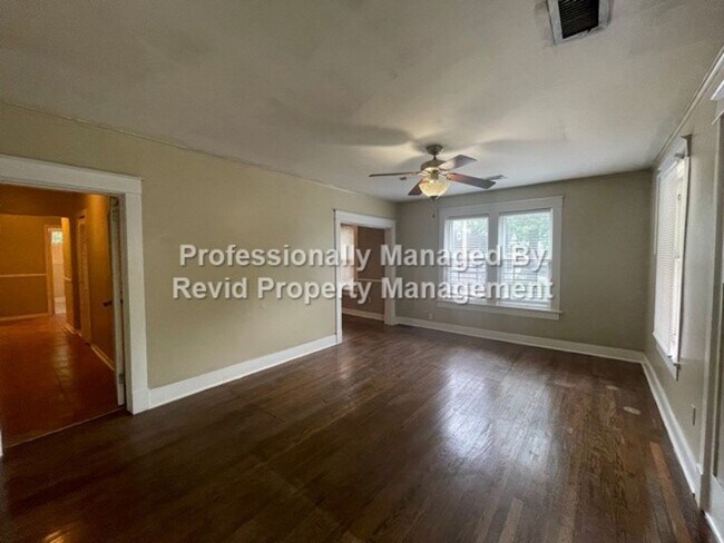 Building Photo - 2 bedroom Home near U of M
