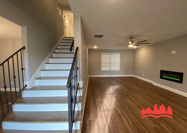 Building Photo - 9978 Messana St