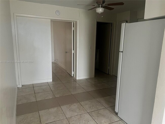 Building Photo - 5040 SW 92nd Terrace