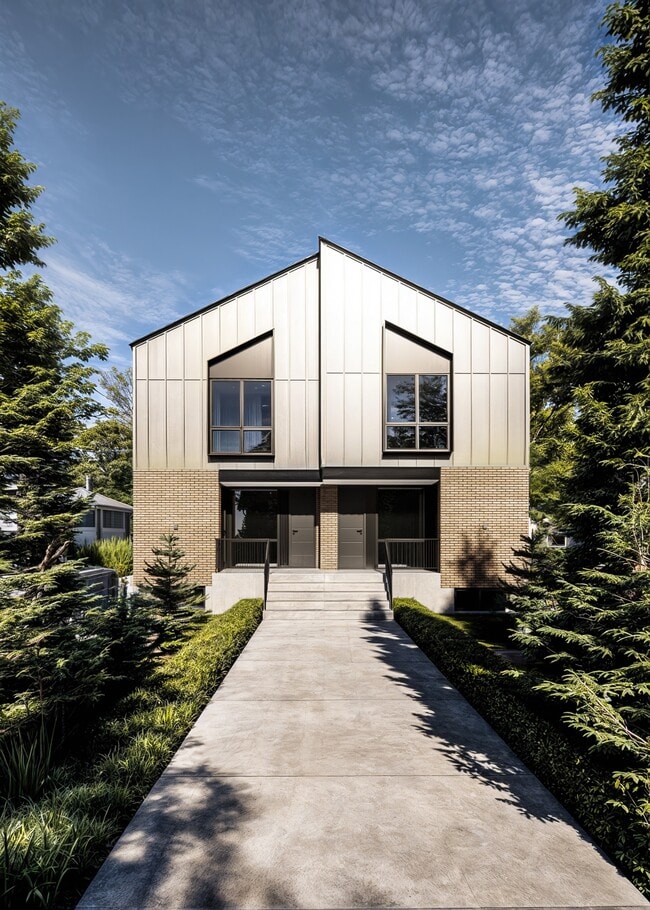 Building Photo - 9326-9153 153 St NW