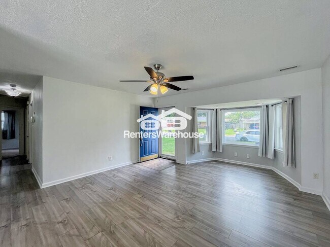 Foto del edificio - 4945 Paine Ln