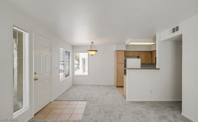 Building Photo - 4955 S Lindell Rd