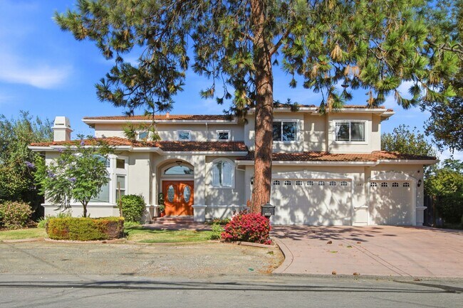 Foto del edificio - Stunning 5-Bedroom Sunnyvale Home
