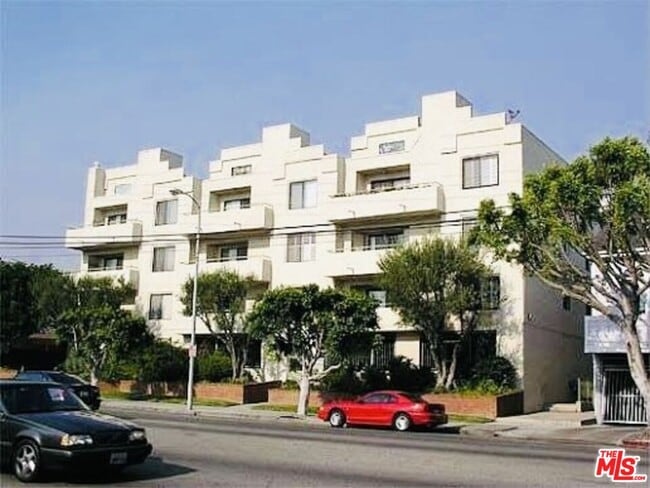 Building Photo - 3544 S Centinela Ave