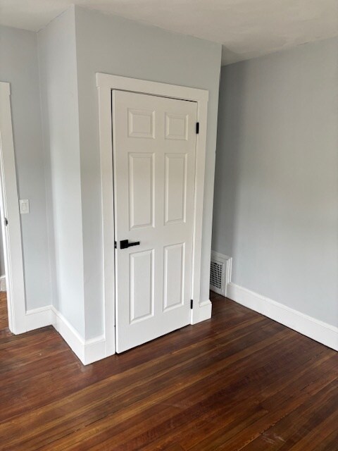 Building Photo - 224 Hyde Park Ave