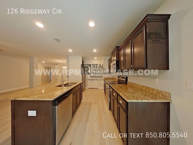 Foto del edificio - 126 Ridgeway Cir