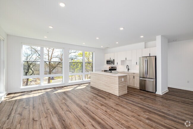 Interior Photo - The Rail at Bound Brook