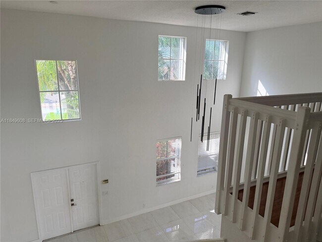 Building Photo - 1570 Elm Grove Rd