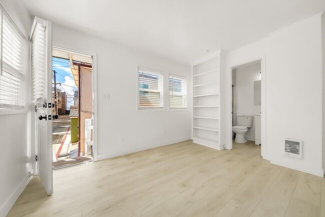 Building Photo - 731 Zanzibar Ct