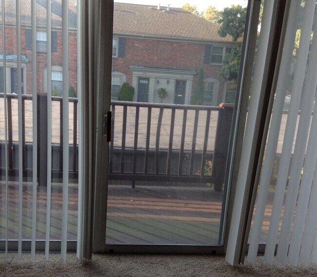 Foto del edificio - 690 Robinwood Dr