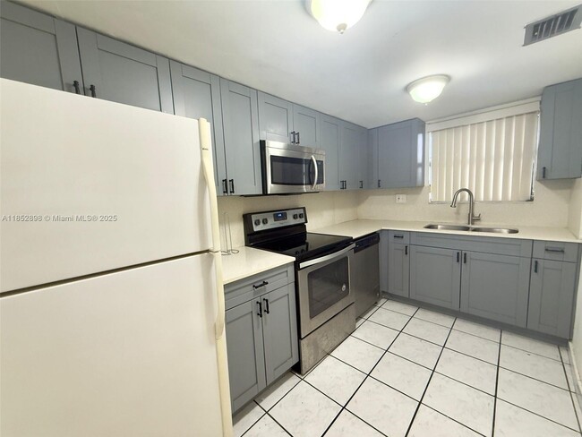 Building Photo - 20 NW 87th Ave