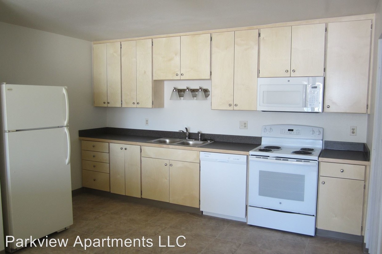 Primary Photo - 4500 Parkview Dr