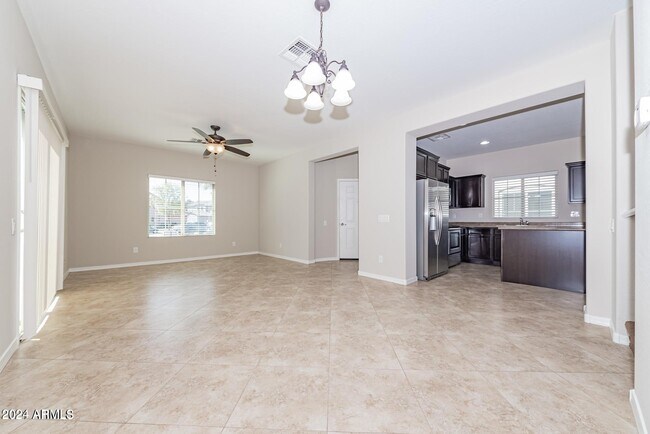 Foto del edificio - 16228 N 21st Ln