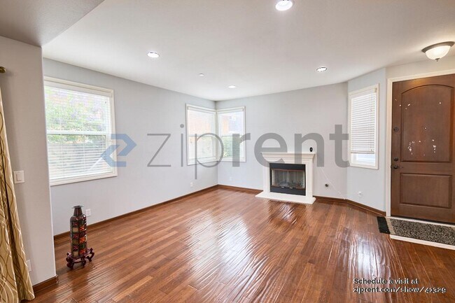 Foto del edificio - 8703 Belmont St