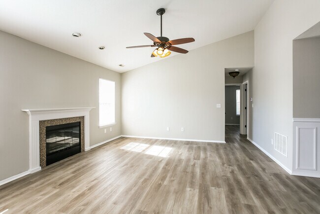 Foto del edificio - 1117 Squirrel Ridge Rd