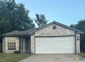 Building Photo - 2310 Tracey Ann Ln