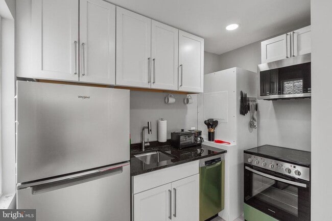 Building Photo - 6245 Cracklingtown Rd