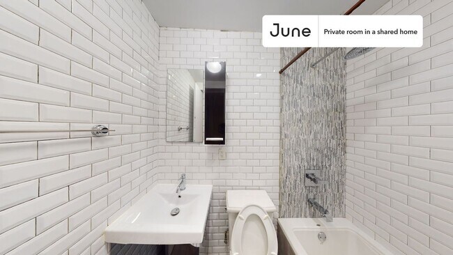 Building Photo - Room in Shared 3 bed/3 bath home