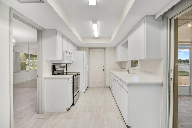 Foto del edificio - 1143 E Fowler Dr