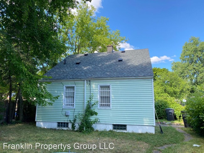 Building Photo - 3 br, 1 bath House - 19810 Blackstone