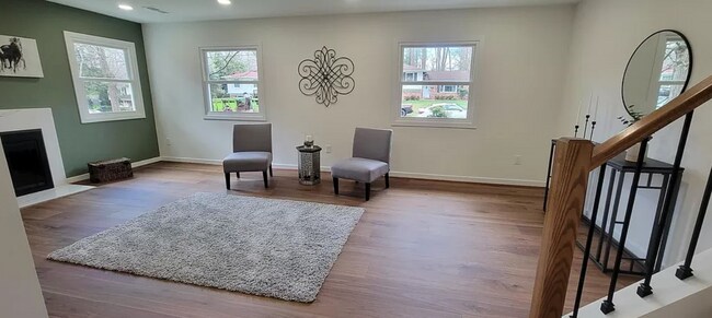 Building Photo - 5507 Ravenel Ln