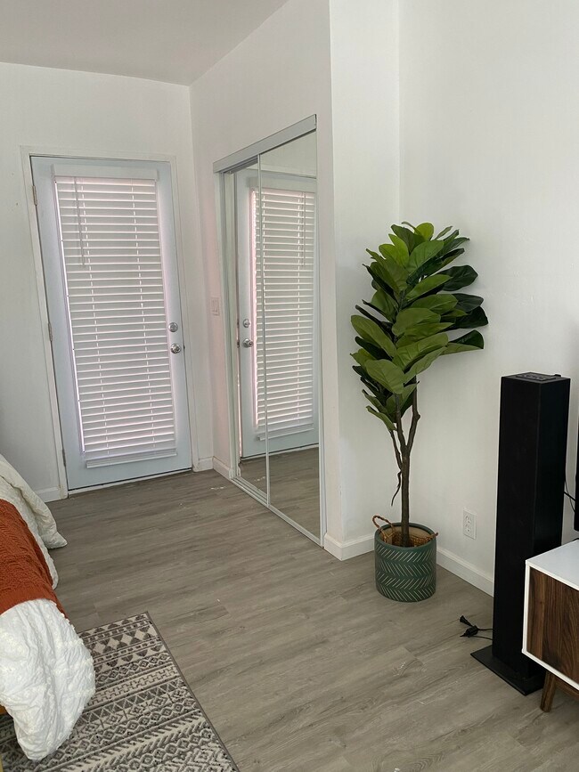 Foto del edificio - 3590 47th St