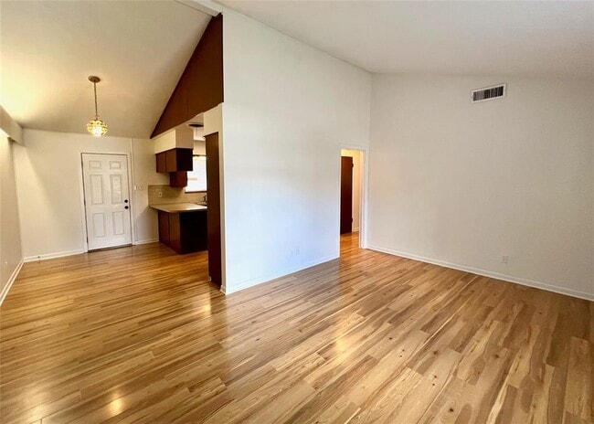 Building Photo - 1907 Rabb Rd