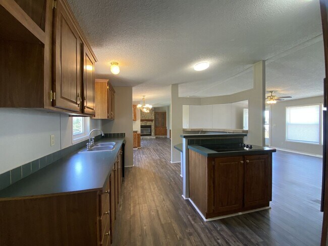 Foto del edificio - Four Bedroom In the Country