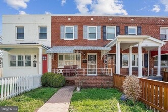 Building Photo - 525 E Duncan Ave