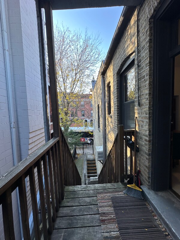 Foto del edificio - 3759 N Damen Ave