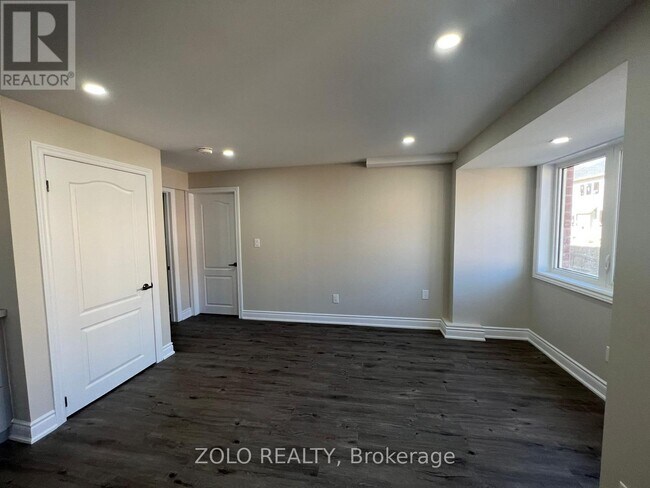 Photo du bâtiment - 102 Watershed Gate