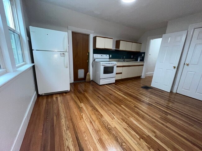 Foto del edificio - 4 Usher Rd