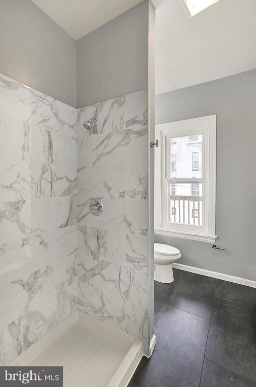 Building Photo - 1156 Franklin St